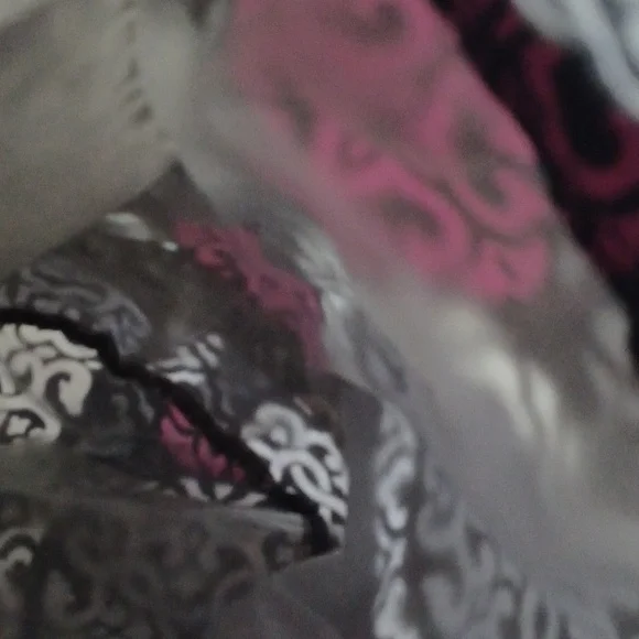 Vera Bradley Canterberry Magenta Lined Ditty Bag / Duffel Bag - Picture 11 of 12